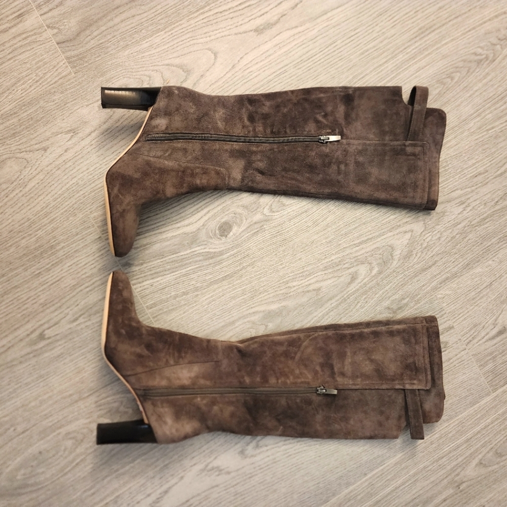 NWT - Gray suede via spiga boots